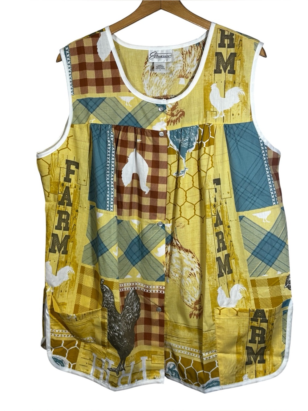 Easy Essentials Farm Smock Cobbler apron. Snap front, never worn. Women’s XL